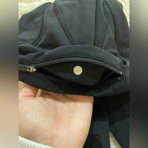 Lulu lemon size 2 mesh leggings - Picture 5 of 7